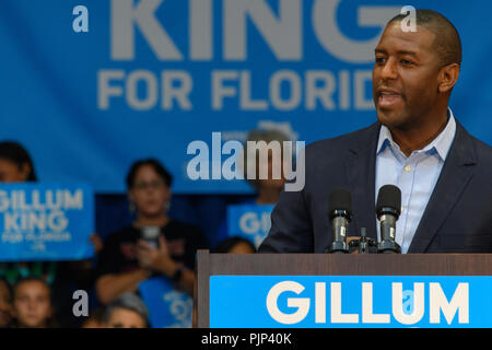 Orlando, USA, 8. September, 2018. Andrew Gillum, der demokratische Kandidat für Florida Gouverneur, präsentiert eine progressive Agenda an Kick-off-Rallye. Credit: Bob Katz/Alamy leben Nachrichten Stockfoto