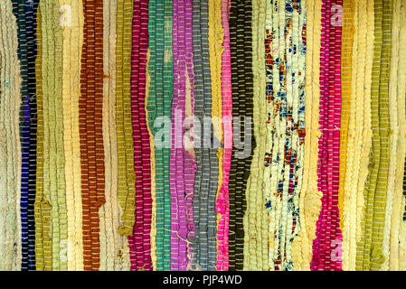 Alten bunten gewebte Fußmatte Textur Nahaufnahme Stockfoto