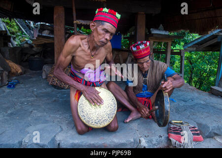 Menschen aus Ifugao-Minderheit in Banaue auf den Philippinen Stockfoto