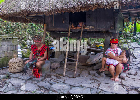 Menschen aus Ifugao-Minderheit in Banaue auf den Philippinen Stockfoto