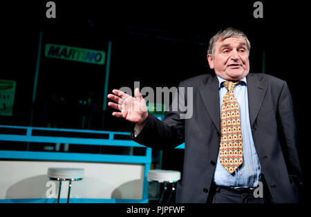 Theater Company Toneel De Wijngaard spielen 'Martino' von Arne Sierens, unter der Regie von Jan Vanderlinden (Belgien, 27/03/2014) Stockfoto