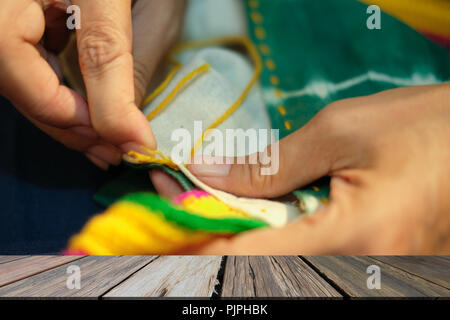 Handgearbeitete handgefertigt tie dye Stoff Handtasche Stockfoto