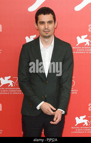 Damien Chazelle besucht einen Fotoshooting für erste Mann während des 75. Filmfestival von Venedig im Sala Casino in Venedig. 29. August 2018 © Paul Treadway Stockfoto