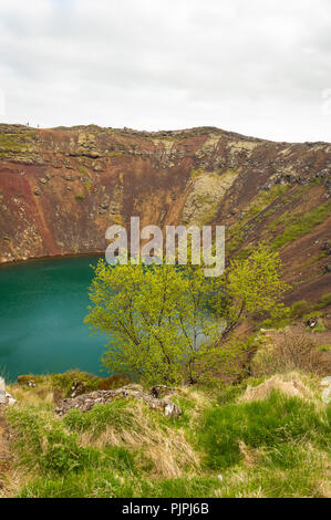 Vulkanische Krater Kerid See auch genannt Kerid oder Kerith im südlichen Island ist ein Teil der Golden Circle Route Stockfoto