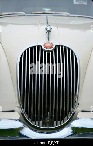 Nahaufnahme Foto von einem klassischen Jaguar XK 150 Auto Stockfoto