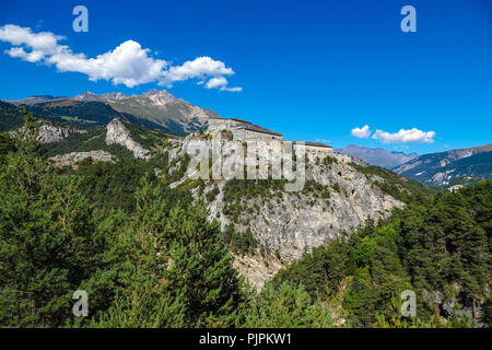 Victor-Emmanuel Fort auf einem Felsgrat über Modane, Frankreich Stockfoto