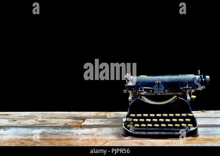 Antike portable typewritter 1917 mit Raum für Ihre Art. Stockfoto