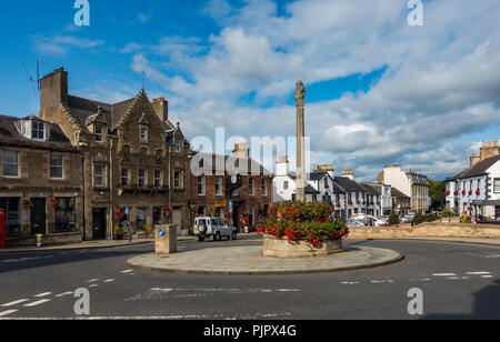 Marktplatz und Hauptstraße in Melrose, Scottish Borders, Großbritannien Stockfoto