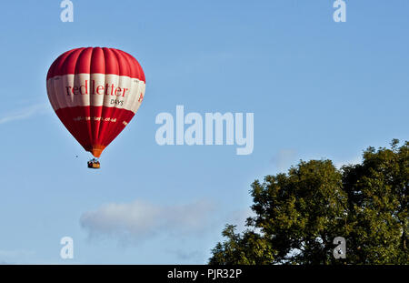 Red Letter Days Hot Air Balloon Stockfoto
