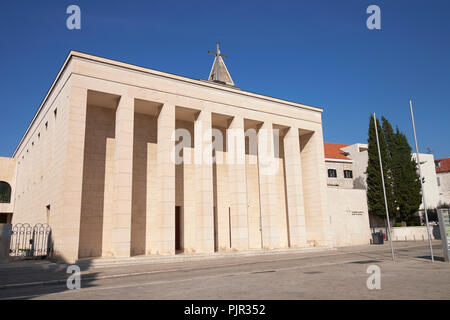 Das Franziskanerkloster und die Kirche der Muttergottes der Gesundheit (Franjevacki Samostan Gospe od Zdravlja), Split, Dalmatien, Kroatien. Stockfoto