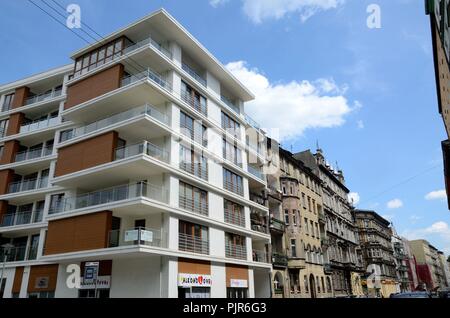 WROCLAW, Polen - 14. MAI 2017. Breslau mit modernen und klassischen Architektur. Moderne und alte Wohnsiedlung am 14. Mai 2017. Stockfoto