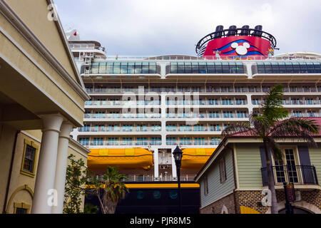 Falmouth, Jamaika - Mai 02, 2018: Kreuzfahrtschiff Disney Fantasy von Disney Cruise Line in Falmouth, Jamaika angedockt Stockfoto