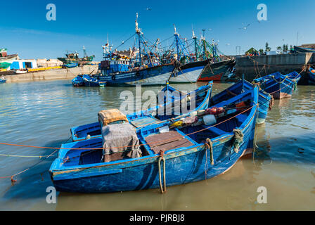 Fiishing Boote im Hafen von Essaouira in Marokko Stockfoto