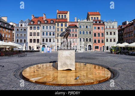 Marktplatz in der Altstadt mit Mermaid Statue in Warschau in Polen Stockfoto