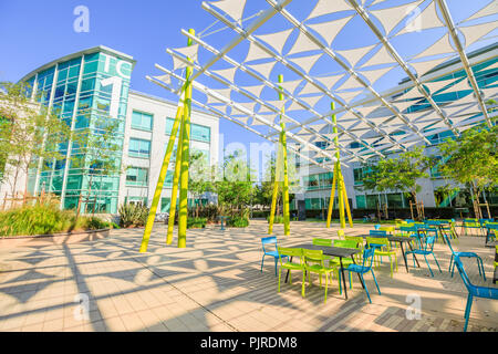 Sunnyvale, Kalifornien, USA - 13. August 2018: Moderne Architektur der Google Tech Ecken, die Google Campus in Sunnyvale, Silicon Valley. Gebäude TC 1. Stockfoto