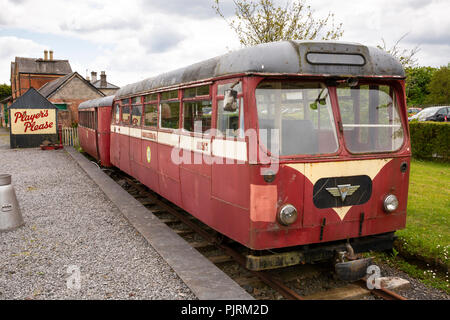 Irland, Co Leitrim, Dromod, Cavan und Leitrim Railway Museum 1950 s GNR (I) AEC-Dieseltriebwagen Stockfoto