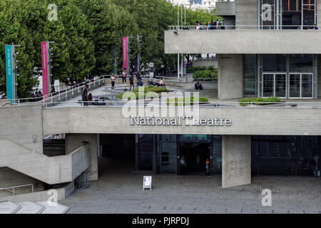 Das Nationaltheater in der South Bank, London England Vereinigtes Königreich UK Stockfoto