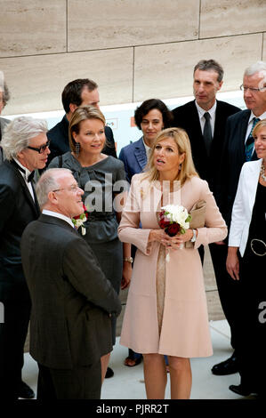 Offizielle Eröffnung des M-Museum in Leuven von Prinzessin Maxima und Prinzessin Mathilde (Belgien, 20/09/2009) Stockfoto