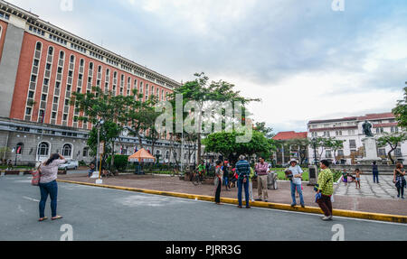 Manila, Philippinen - Dec 21, 2015. Anzeigen von Intramuros Bezirk in Manila, Philippinen. Intramuros wurde als nationales Historisches Wahrzeichen in ausgewiesenen Stockfoto