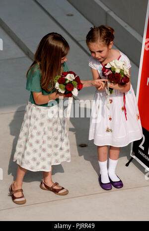 Offizielle Eröffnung des M-Museum in Leuven von Prinzessin Maxima und Prinzessin Mathilde (Belgien, 20/09/2009) Stockfoto