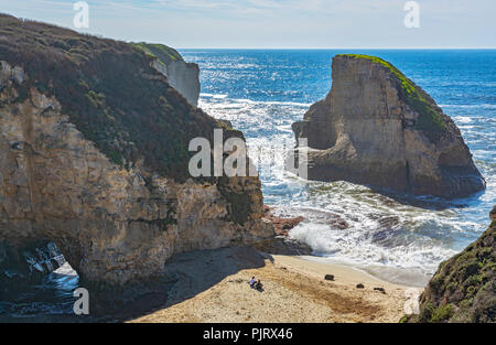 Kalifornien, Santa Cruz County, nähe Davenport, Shark Fin Cove aka Haizahn Strand Stockfoto