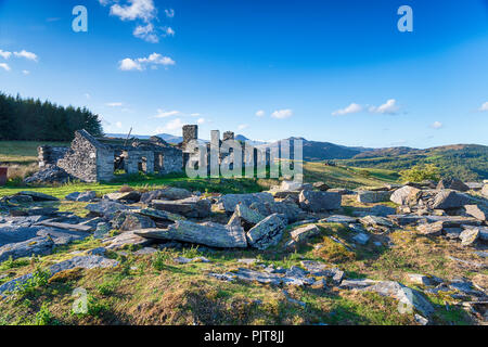 Ruinen von Rhos Steinbruch auf der Seite der Moel Siabod Berg in der Nähe von Capel Curig in Snowdonia National Park in Wales Stockfoto