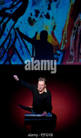 Die saint-amour Literatur Abend von Behoud De Begeerte, gewidmet Autor Hugo Claus (Belgien, 02.02.2013) Stockfoto