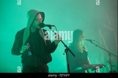 Konzert des Belgischen barock-pop band Schule ist Cool am Crammerock Festival, in Stekene (Belgien, 06/09/2014) Stockfoto