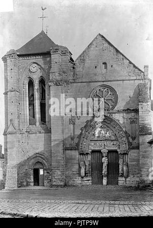 Basilique Notre-Dame-de-Bonne-Garde Abbaye (Ancienne) - Ensemble Ouest - Longpont-sur-Orge - Médiathèque de l'architecture et du patrimoine - APMH 00016344. Stockfoto