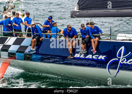 Dezember 15, 2015: Black Jack mit Skipper von Mark Bradford während der SOLAS-Big Boat Challenge auf den Hafen von Sydney, Sydney, Australien. Black Jack zuerst kam auf Abteilung 1 IRC-Handicap korrigiert. Stockfoto