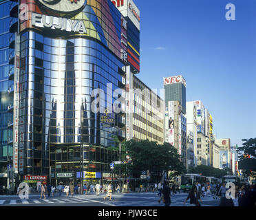 1992 historische SUKIYABASHI KREUZUNG HARUMI DORI AVENUE GINZA TOKYO HONSHU JAPAN Stockfoto