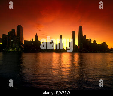 1992 historische LAKESHORE Skyline von Downtown Chicago Lake Michigan ILLINOIS USA Stockfoto