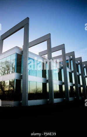 Die Büros der Structo, ein Gebäude aus Beton, außerhalb von Brügge (Belgien, 27.02.2008) Stockfoto