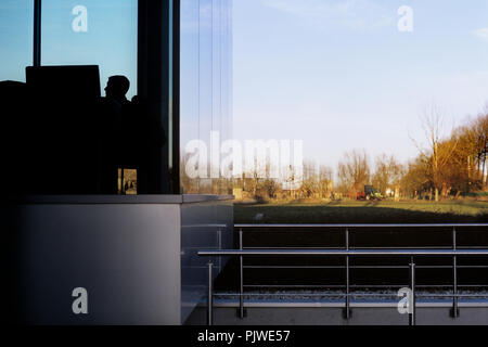 Die Büros der Structo, ein Gebäude aus Beton, außerhalb von Brügge (Belgien, 27.02.2008) Stockfoto