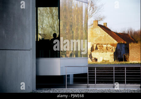 Die Büros der Structo, ein Gebäude aus Beton, außerhalb von Brügge (Belgien, 27.02.2008) Stockfoto