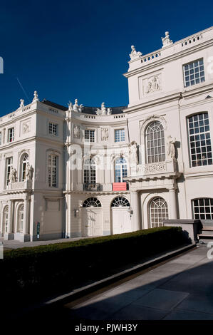 Der neo-klassizistische Palast von Karl von Lothringen auf dem Place de l'Europe in Brüssel, in dem die Königliche Bibliothek von Belgien (Belgien, 22/10/2011) Stockfoto