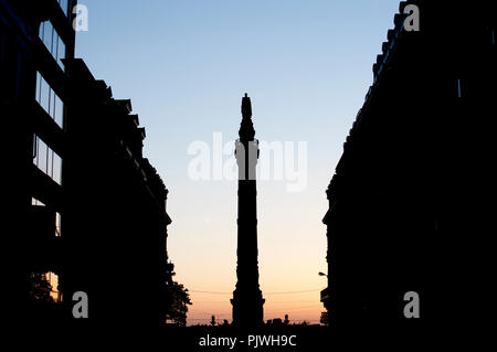 Die Statue von König Leopold I. auf der Colonne Du Congres in Brüssel (Belgien, 08.05.2009) Stockfoto