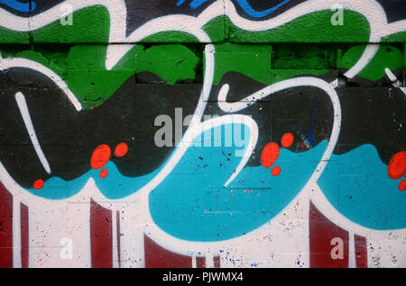 Ein Fragment von Graffiti Zeichnung mit Konturen, angewandt auf die Wand mit Hilfe von Dosen mit Aerosol Farben über den farbigen Füllen von Bereichen. Backgroun Stockfoto