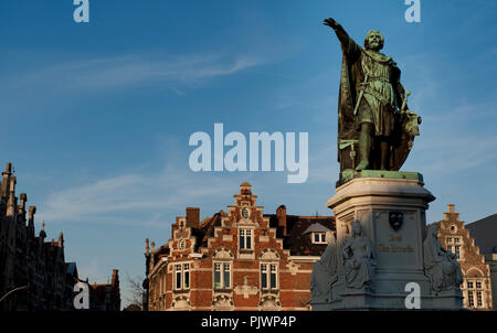 Die Statue von Jacob Van Artevelde auf dem vrijdagmarkt Square in Gent (Belgien, 20.03.2009) Stockfoto