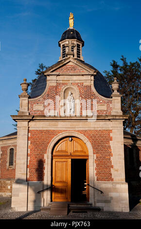 Die chapell Unserer Lieben Frau von Oudenberg, oben auf dem Muur klettern in Geraardsbergen (Belgien, 22/10/2011) Stockfoto