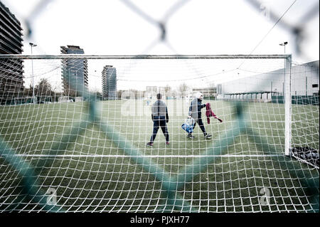 Die Sippelberg Fußballstadion und Felder in Molenbeek-Saint-Jean, Brüssel (Belgien, 28/11/2015) Stockfoto