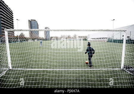 Die Sippelberg Fußballstadion und Felder in Molenbeek-Saint-Jean, Brüssel (Belgien, 28/11/2015) Stockfoto