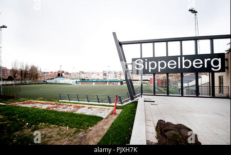 Die Sippelberg Fußballstadion und Felder in Molenbeek-Saint-Jean, Brüssel (Belgien, 28/11/2015) Stockfoto