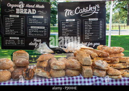 Chelmsford Essex UK-2 September 2018: Große Auswahl an Kunsthandwerk, Hausgemachtes Brot für Verkauf Stockfoto