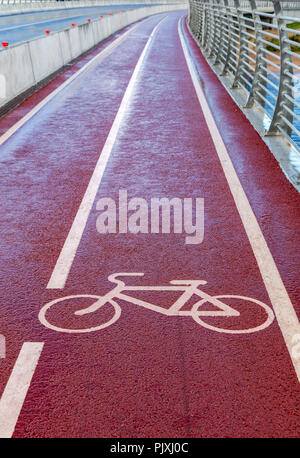 Dedizierte Rad weg, um sicheres Radfahren. Radweg mit dem Symbol Stockfoto