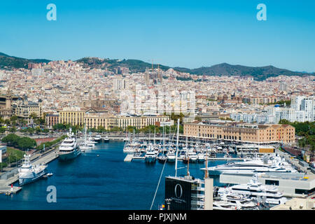 Blick auf den Hafen von Barcelona vom Teleferico del Puerto Stockfoto