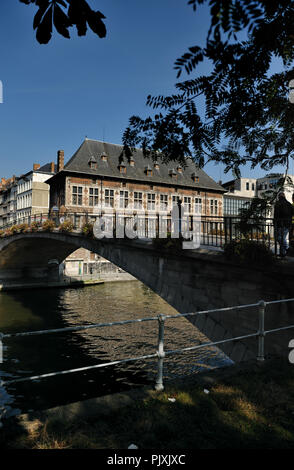 Die halle Al'Stuhl in Namur am Ufer der Sambre (Belgien, 28/09/2008) Stockfoto