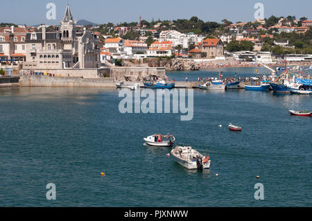 Blick auf Stadtzentrum von Cascais, Fischerdorf von der atlantischen Küste von Portugal Stockfoto