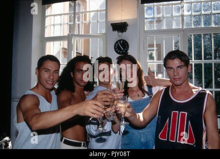 'Welten', britische Boygroup, in München, Deutschland 1995. Britischer Junge Band 'Welten' in München, Deutschland 1995. | Verwendung weltweit Stockfoto