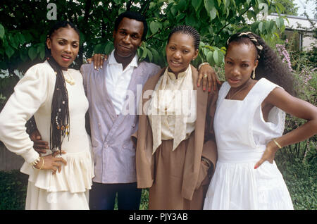 Boney M (l-r. Marcia Barrett, Bobby Farrell, Liz Mitchell, 28.06.1982 Maizie Williams) auf. | Verwendung weltweit Stockfoto